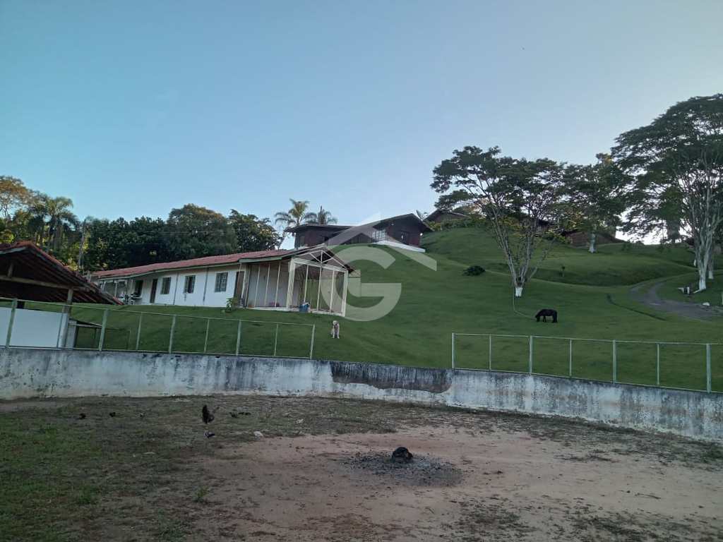 Sítio em Guararema, no bairro Itapeti