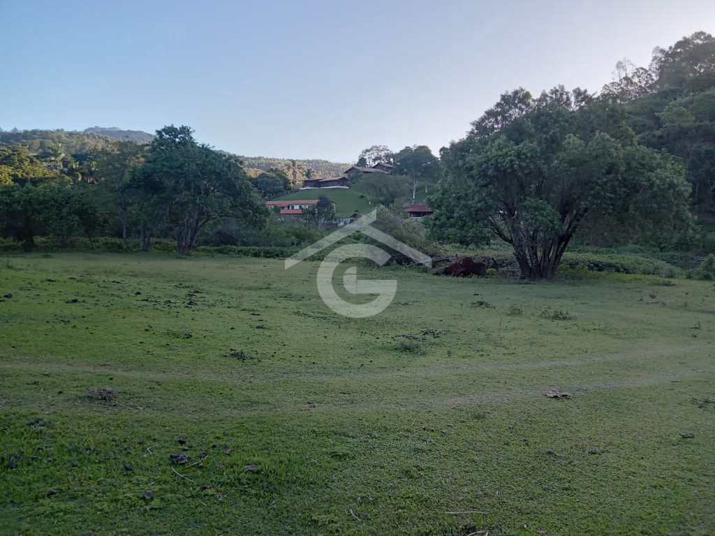 Sítio em Guararema, no bairro Itapeti