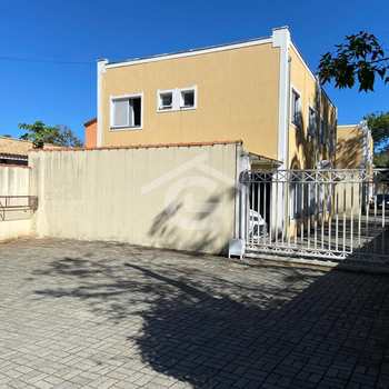 Sobrado em Guararema, bairro Itapema