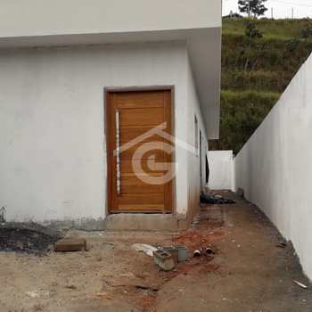 Casa em Guararema, bairro Nogueira