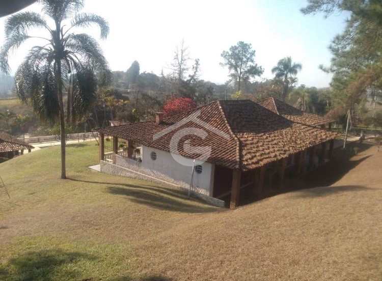 Sítio em Guararema, no bairro Parque Agrinco