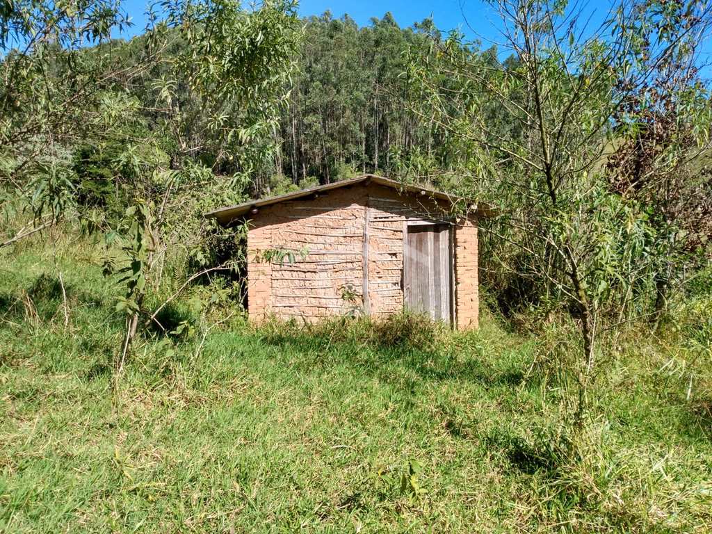 Sítio em Santa Branca, no bairro Jacaré