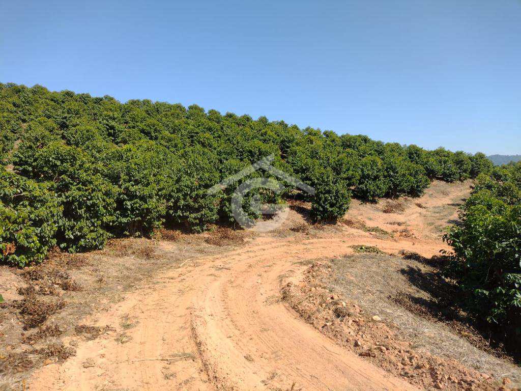 Sítio em Poços de Caldas, no bairro Área Rural de Poços de Caldas