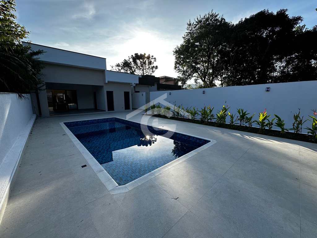 Casa em Guararema, no bairro Itapema