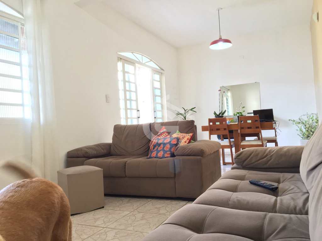 Casa em Guararema, no bairro Itapema
