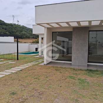 Casa em Guararema, bairro Itapema