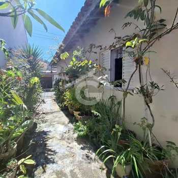 Casa em Guararema, bairro Itapema