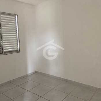 Apartamento em Guararema, bairro Centro