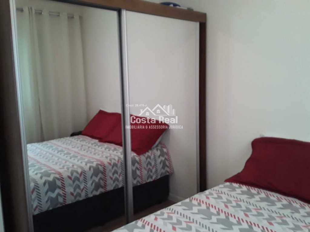 Apartamento em Carapicuíba, no bairro Vila Silviânia
