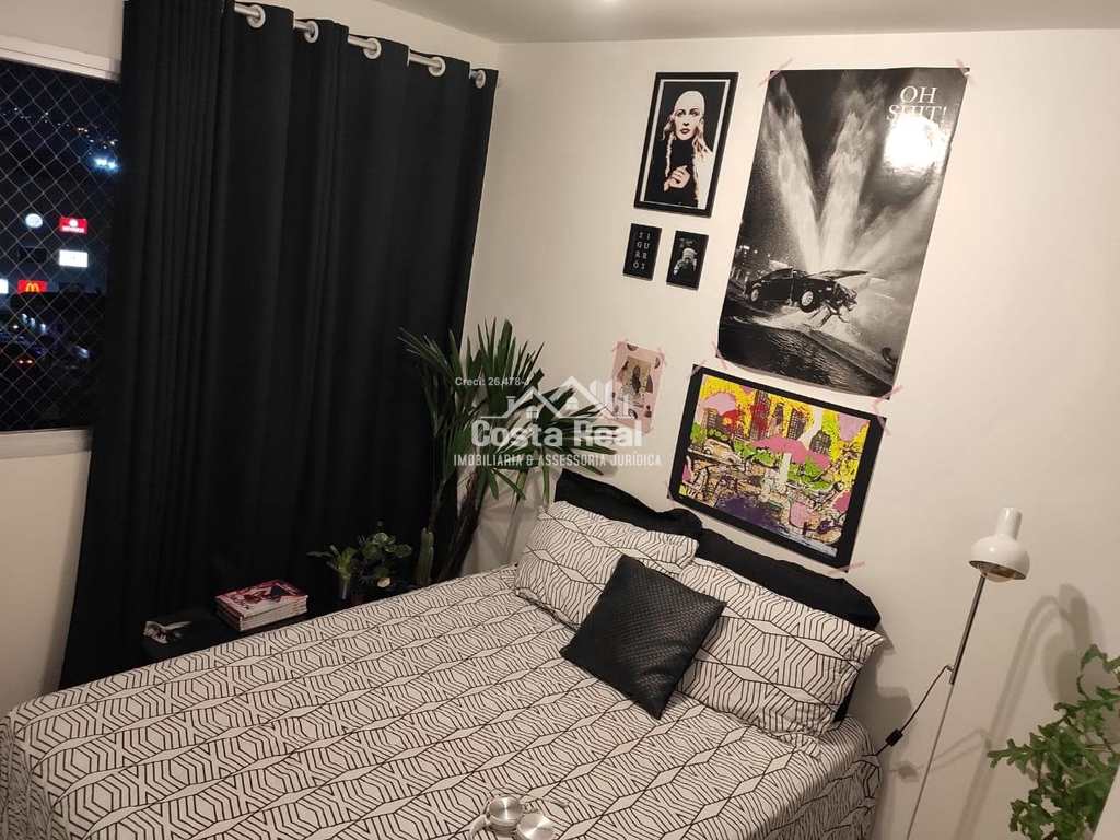 Apartamento em Carapicuíba, no bairro Vila Silviânia