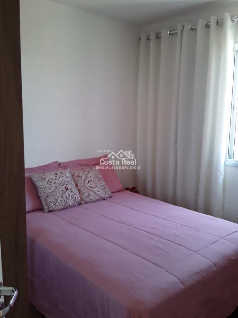 Apartamento em Carapicuíba, no bairro Vila Silviânia