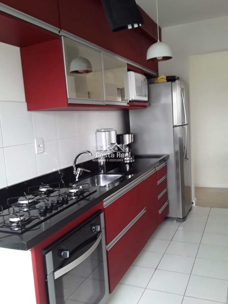 Apartamento em Carapicuíba, no bairro Vila Silviânia