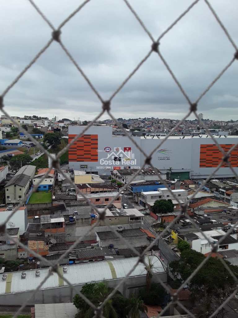 Apartamento em Carapicuíba, no bairro Vila Silviânia