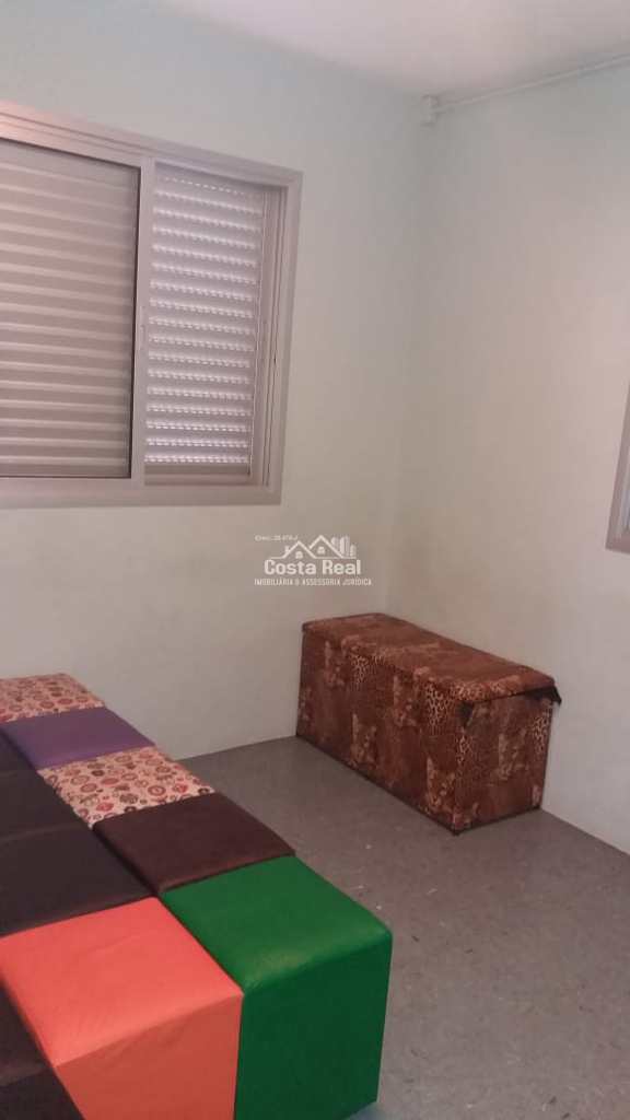 Apartamento em Carapicuíba, no bairro Vila Silviânia