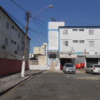 Kitnet em Praia Grande, bairro Ocian