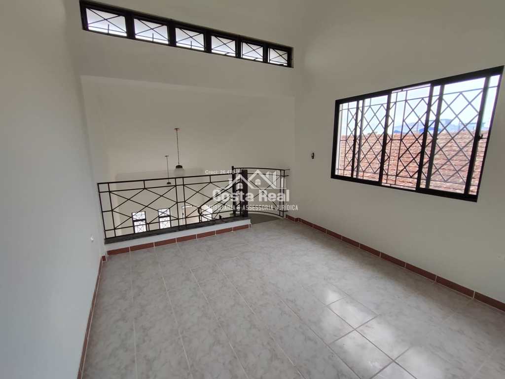 Casa em Praia Grande, no bairro Maracanã
