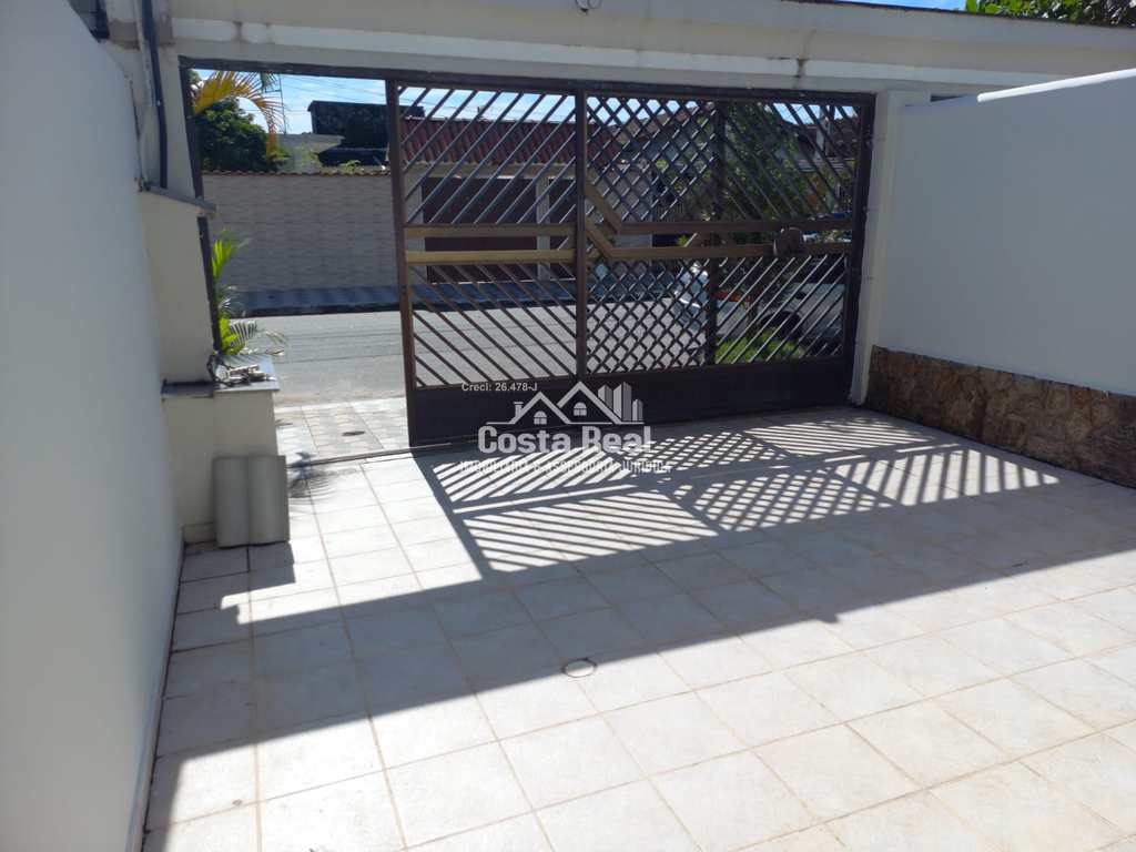 Casa em Praia Grande, no bairro Maracanã
