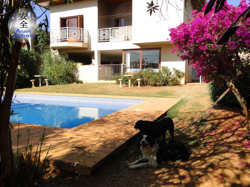 Casa em Atibaia, no bairro Atibaia