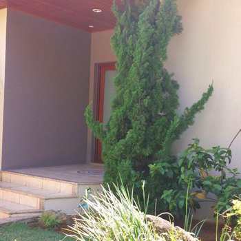 Casa em Atibaia, bairro Atibaia