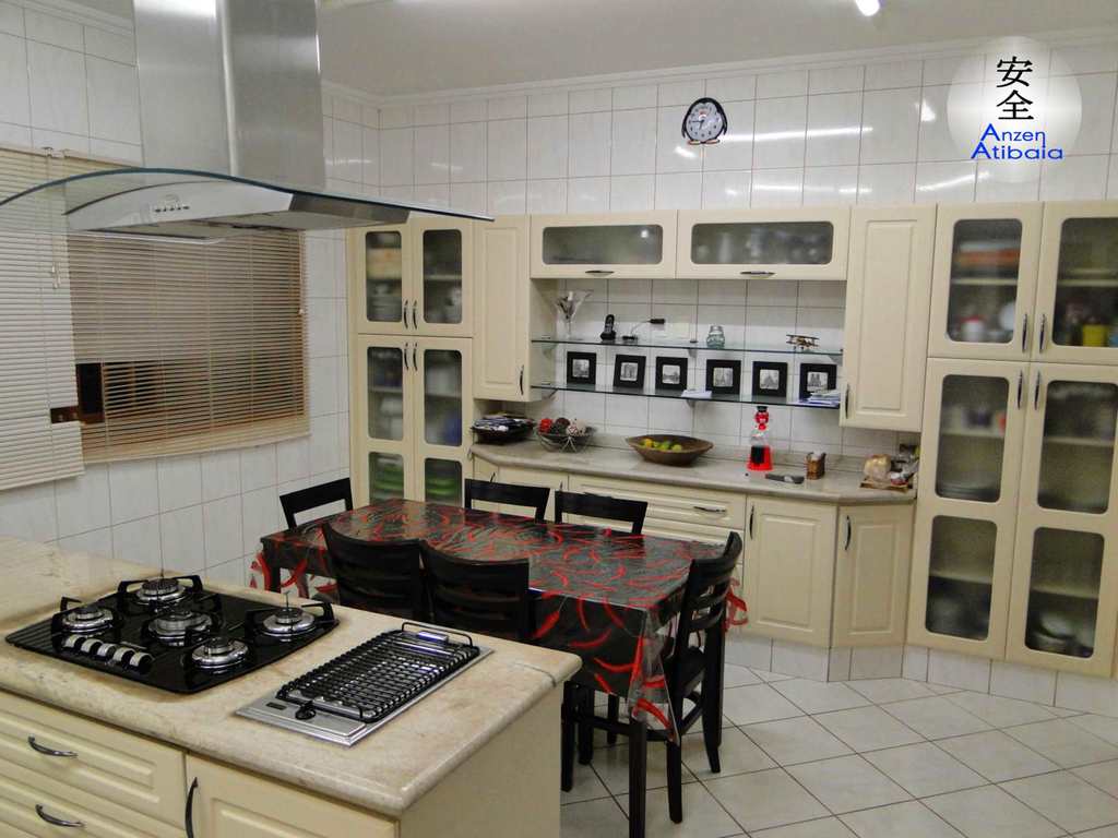 Casa em Atibaia, no bairro Atibaia