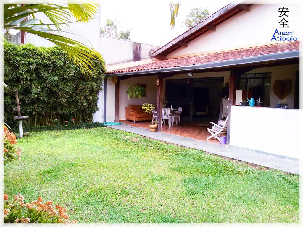 Casa em Atibaia, no bairro Atibaia