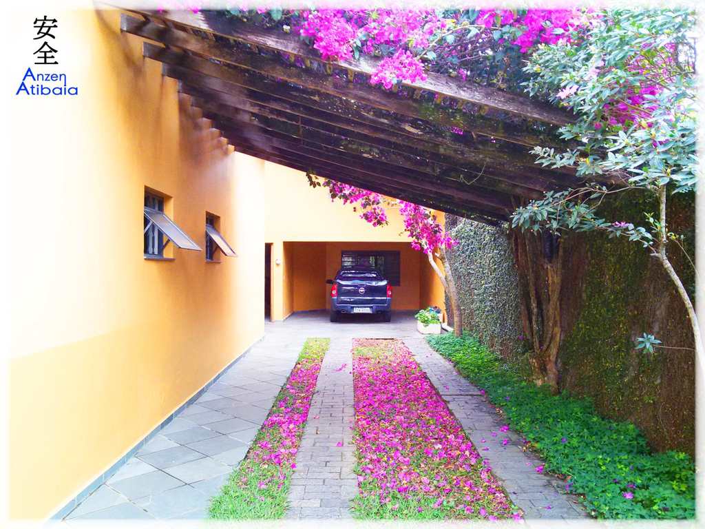 Casa em Atibaia, no bairro Atibaia