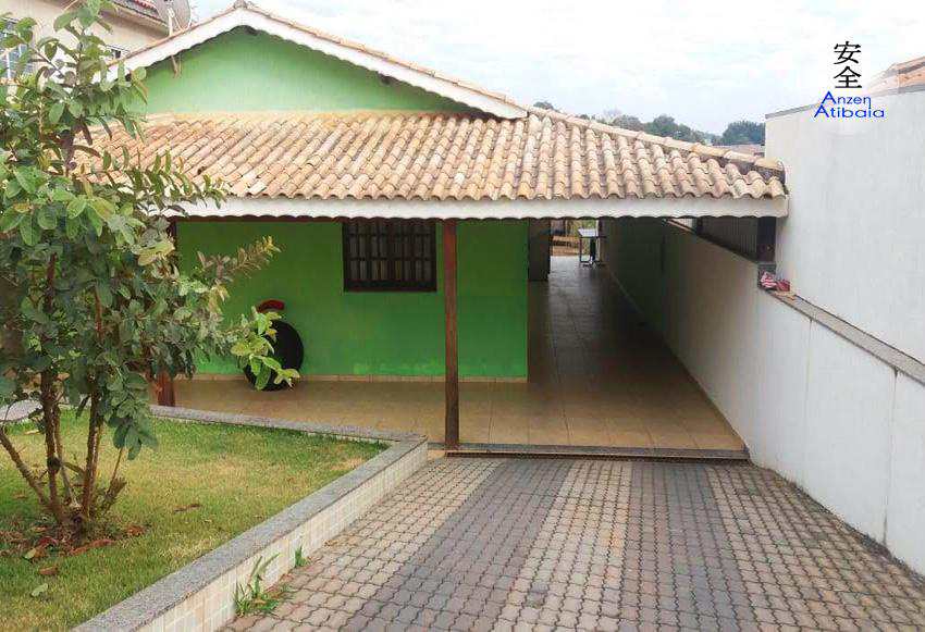 Casa em Atibaia, no bairro Atibaia