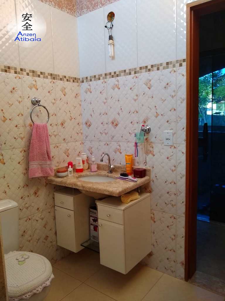 Casa em Atibaia, no bairro Atibaia