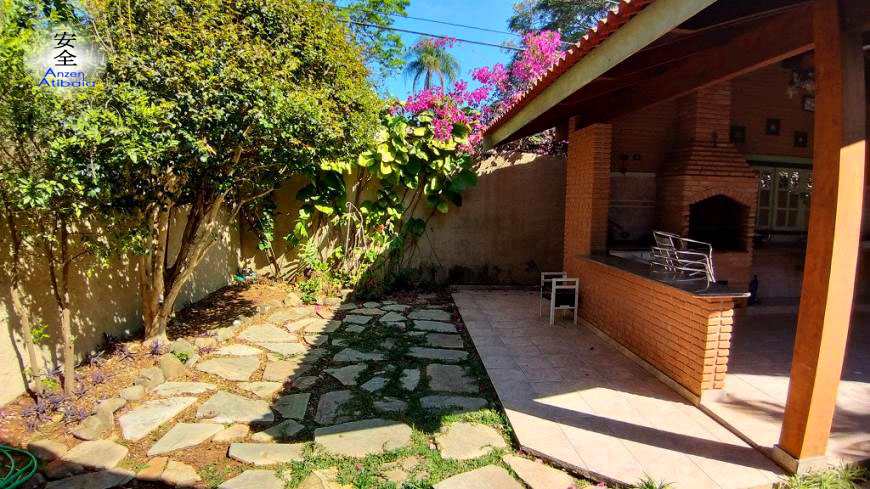 Casa em Atibaia, no bairro Atibaia