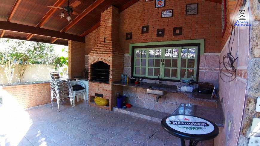 Casa em Atibaia, no bairro Atibaia