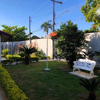 Casa em Atibaia, bairro Atibaia