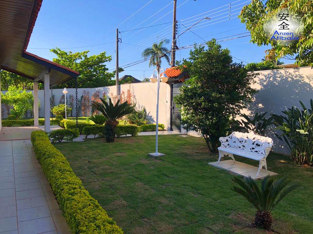 Casa em Atibaia, no bairro Atibaia