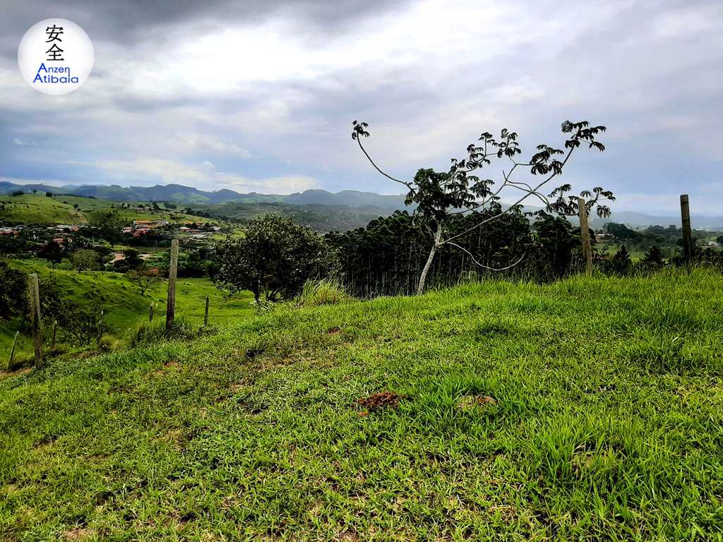 Terreno em Jacareí, no bairro Veraneio Irajá