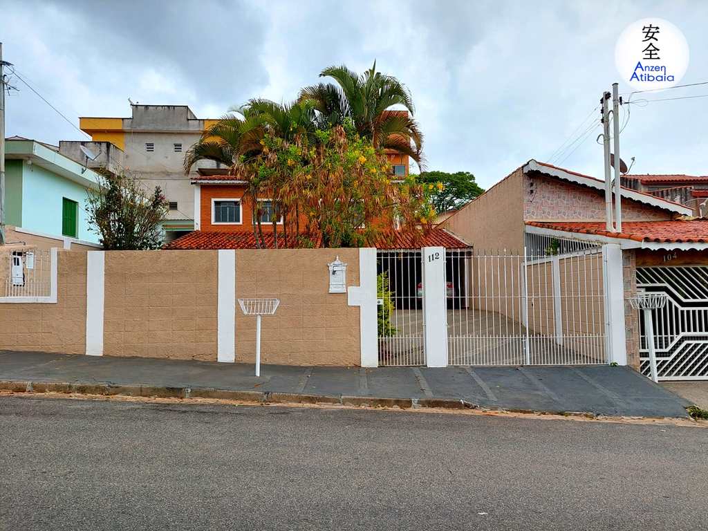 Casa em Atibaia, no bairro Atibaia