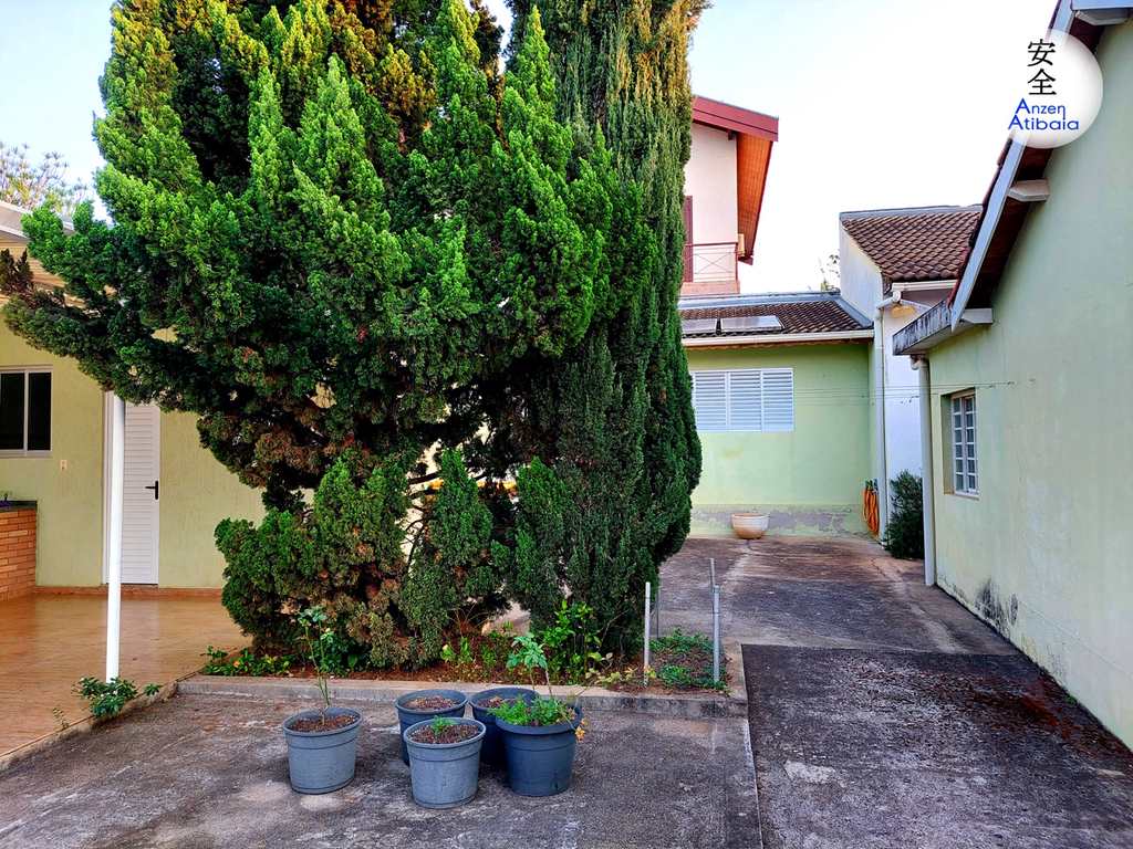 Casa em Atibaia, no bairro Atibaia