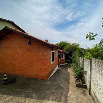 Casa em Atibaia, bairro Chácaras Maringá