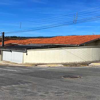 Casa em Atibaia, bairro Jardim das Cerejeiras