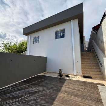 Casa em Atibaia, bairro Atibaia