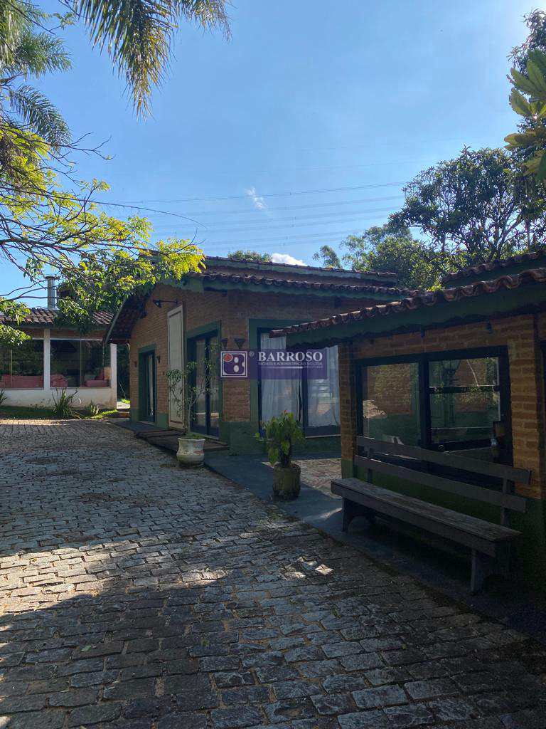Casa em Serra Negra, no bairro Três Barras