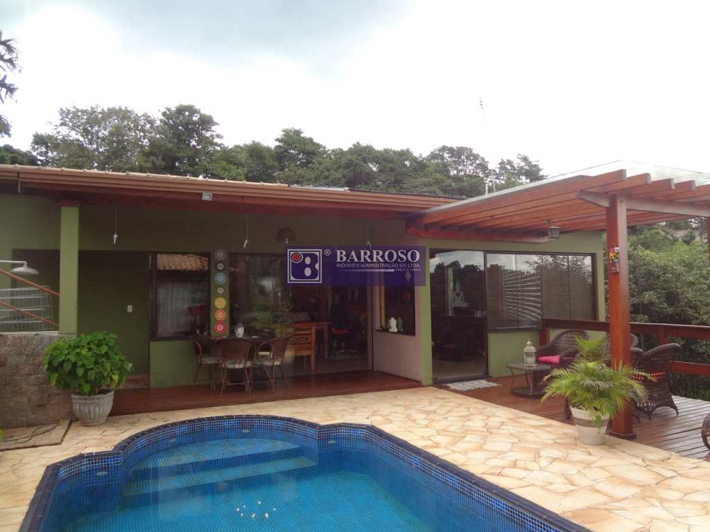 Casa em Serra Negra, no bairro Jardim Placidolândia