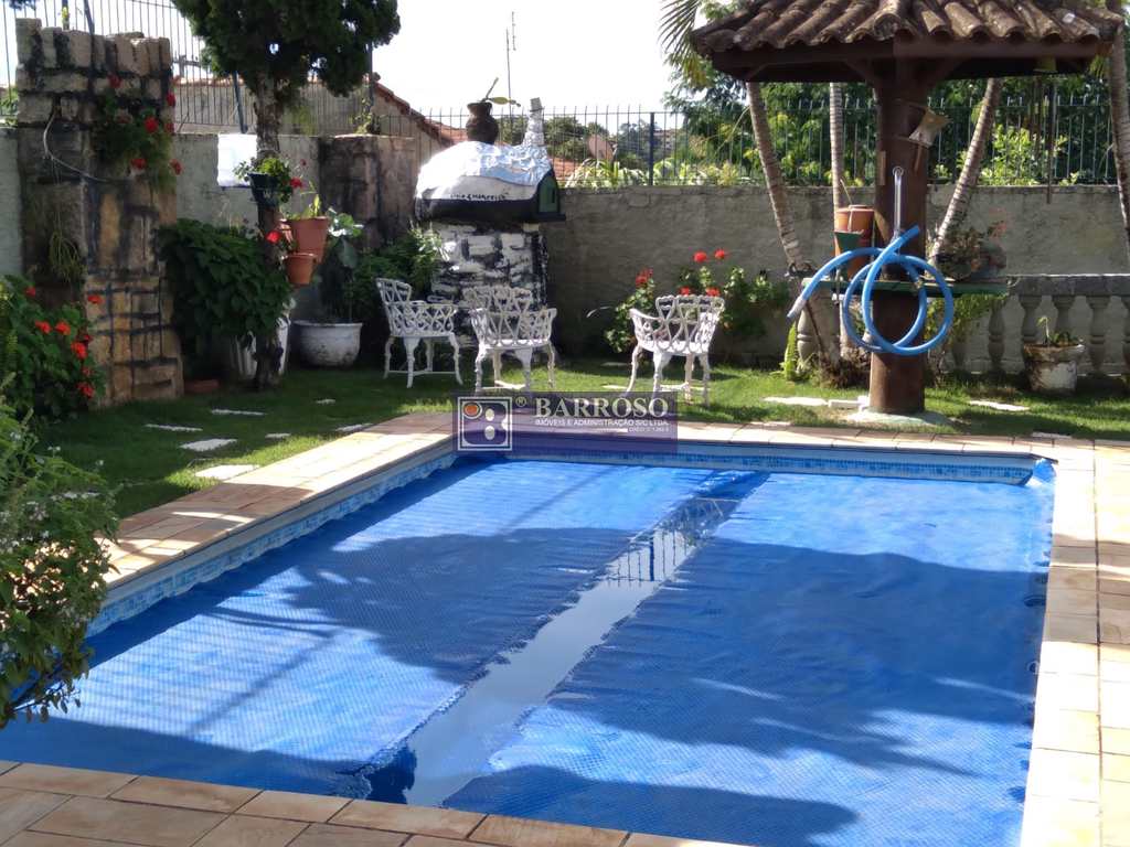 Casa em Serra Negra, no bairro Bosque das Arapongas