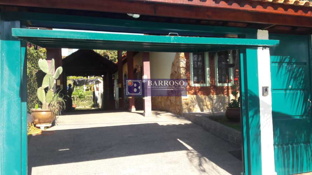Casa em Serra Negra, no bairro Bosque das Arapongas