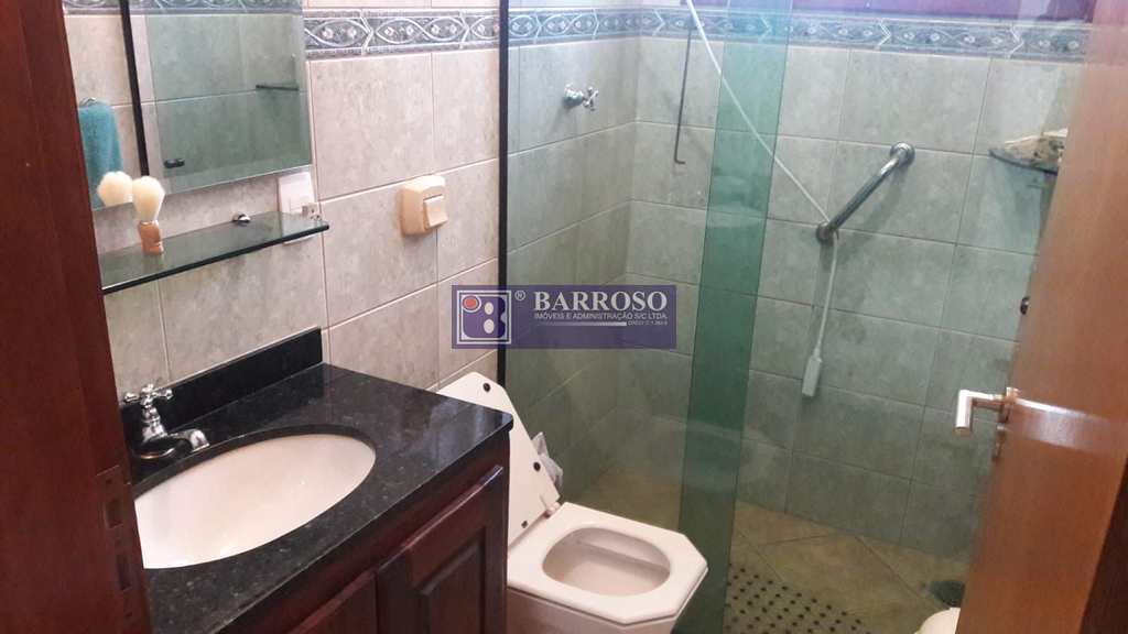 Casa em Serra Negra, no bairro Bosque das Arapongas