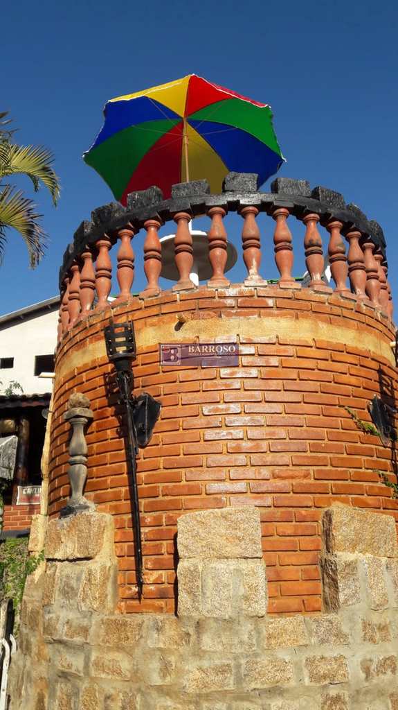 Casa em Serra Negra, no bairro Bosque das Arapongas