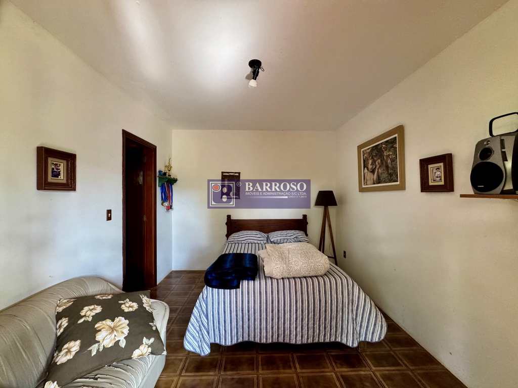 Casa em Serra Negra, no bairro das Posses
