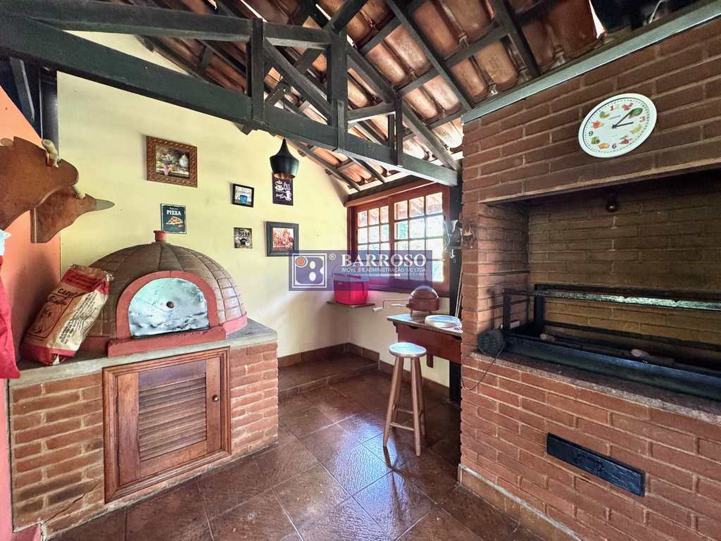 Casa em Serra Negra, no bairro das Posses