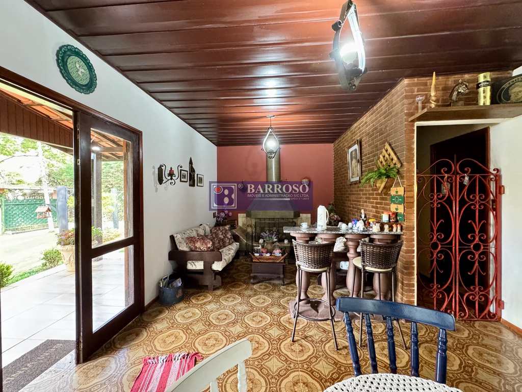 Casa em Serra Negra, no bairro das Posses
