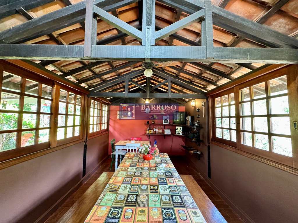 Casa em Serra Negra, no bairro das Posses
