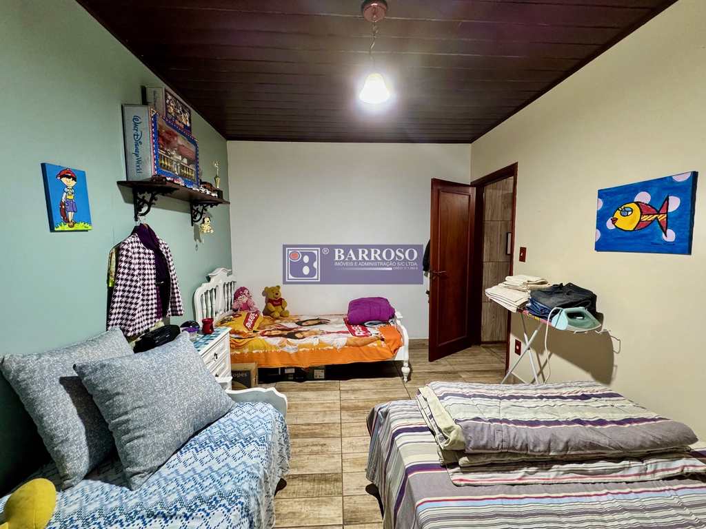 Casa em Serra Negra, no bairro das Posses