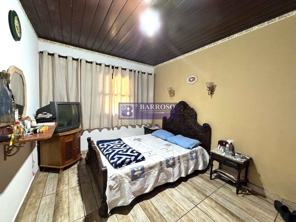 Casa em Serra Negra, no bairro das Posses
